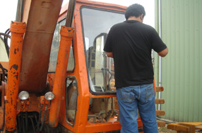 挖土機玻璃修補-2